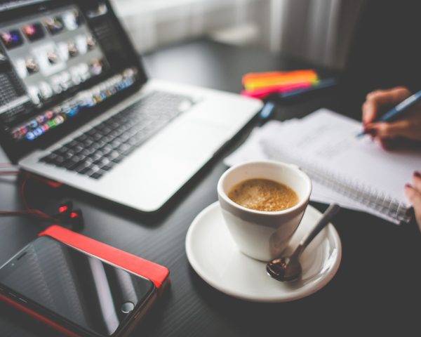 blur-blurry-coffee-273222.jpg